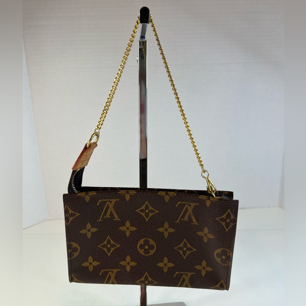 Louis Vuitton LV Monogram Canvas Pochette w/COA